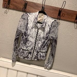 Vintage Concept Zipper Top